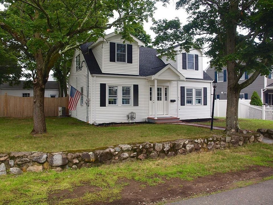 1st image of 25 Elmwood Cir
