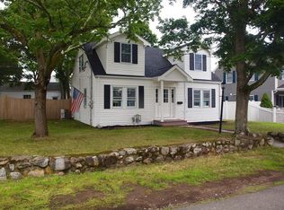 25 Elmwood Cir, Peabody, MA 01960