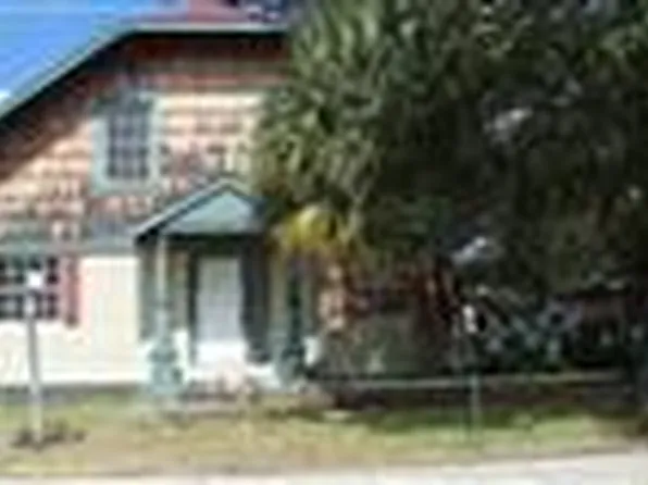 1085 16th Ave S, Saint Petersburg, FL 33705