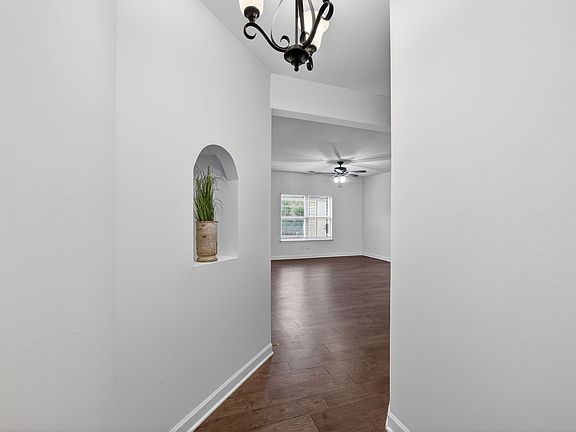 5th image of 735 Tulip Grove Rd APT 358