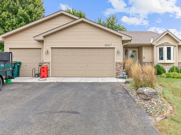 1007 111th Ave NE, Blaine, MN 55434