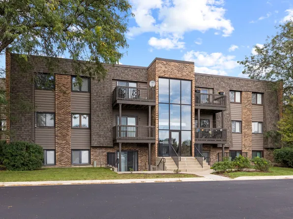 1482 Stonebridge Cir APT C10, Wheaton, IL 60189