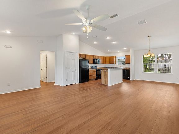 4th image of 812 Beechwood Ave