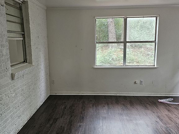 4th image of 503 Jeanette Ave