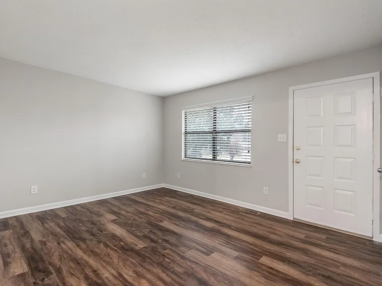 5126 Middle Ridge Ln — Photo 3
