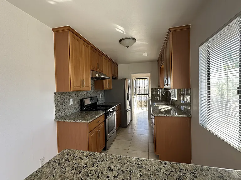 404 W Andrix St — Photo 12
