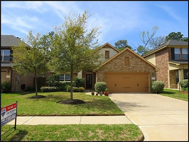 Adorable one story in Fall Creek close to Redstone Golf Club.