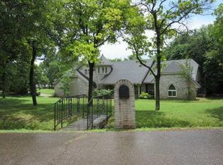3412 Arrowhead Dr, Edmond, OK 73013