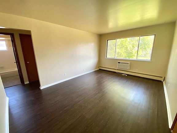 4th image of 1852 30th St SW APT C