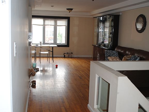3rd image of 3910 Cypress Ave