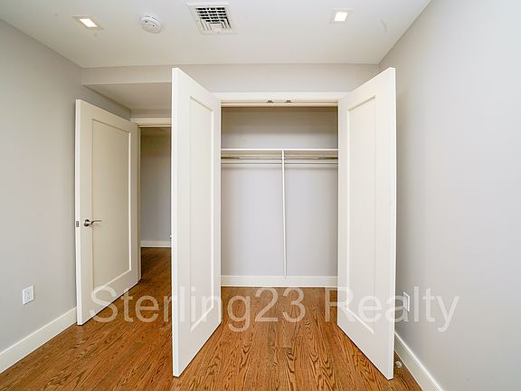 5th image of 2718 Hoyt Ave S APT 7D