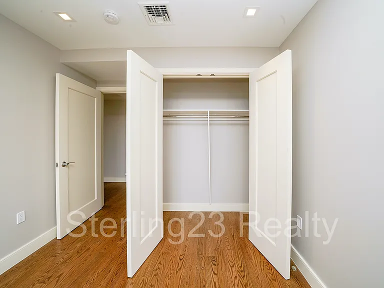 2718 Hoyt Ave S #7D — Photo 6