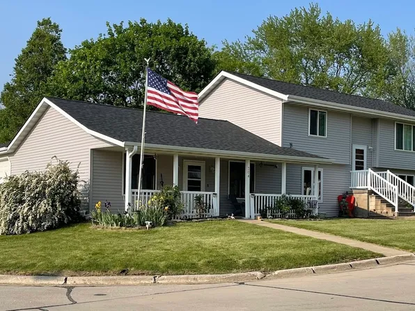 304 Queen Ann Ct, Baxter, IA 50028