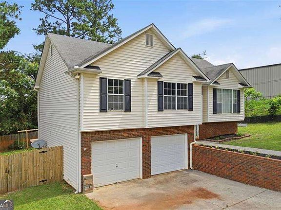 2nd image of 201 Hickory Ln
