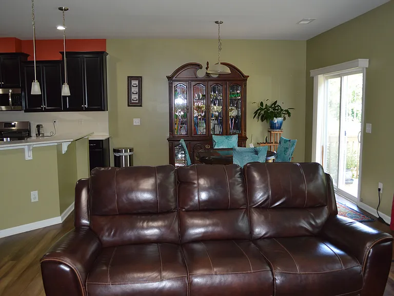 904 Pecan Tree Ln — Photo 8