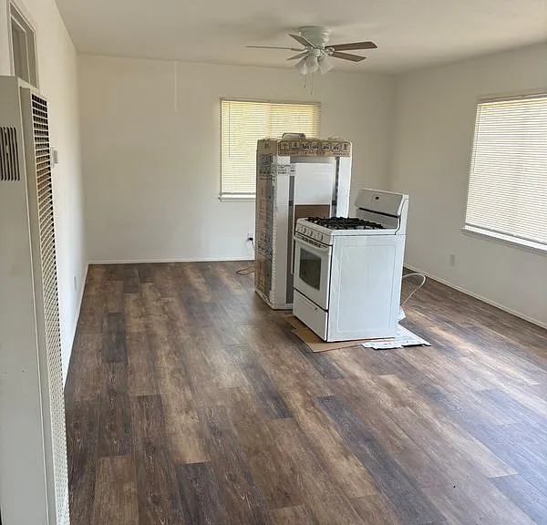 3475 Carmona Ave — Photo 21