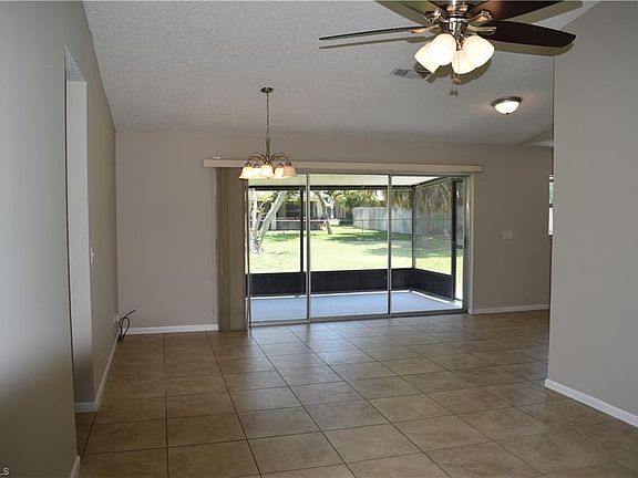 4th image of 1426 SE 12th St