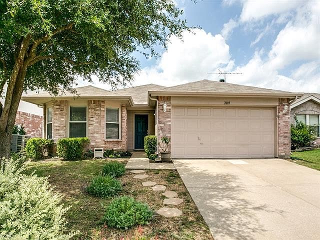 1st image of 2605 Hidden Valley Dr