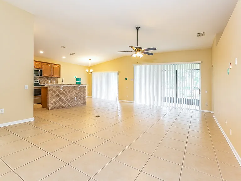 2350 Meadow Oak Cir — Photo 3
