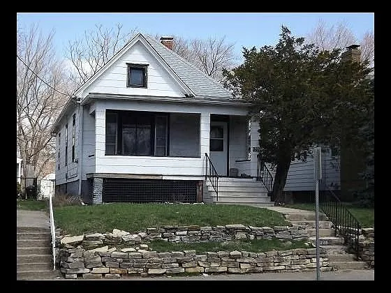 1205 E Virginia Ave photo 1