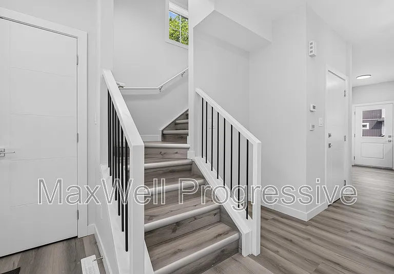 10821 112th St NW #1 — Photo 13