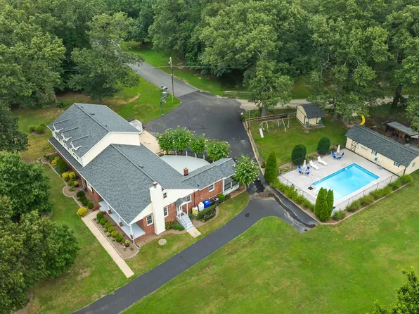 4870 Leonardtown Rd, Waldorf, MD 20601