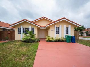19035 NW 84th Pl, Hialeah, FL 33015