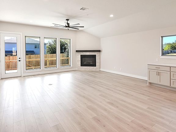 5th image of 315 Bella Rosa Way