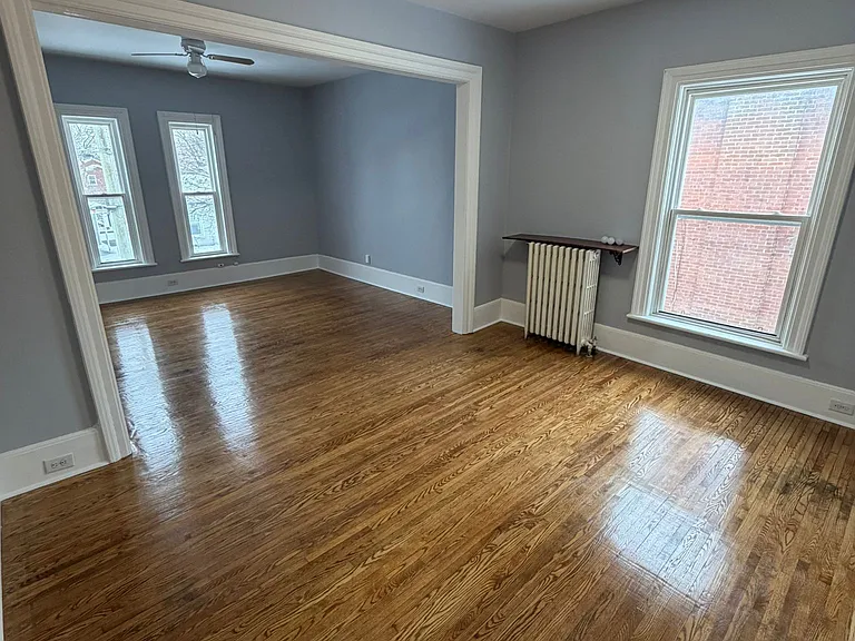 277 William St — Photo 4