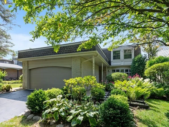 1682 Cavell Ave, Highland Park, IL 60035