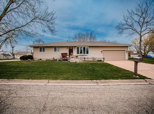802 Nordland Ave, Lyle, MN 55953