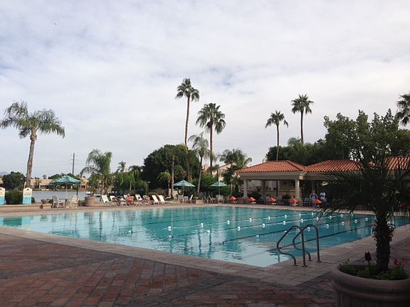 Val Vista Lakes Pools