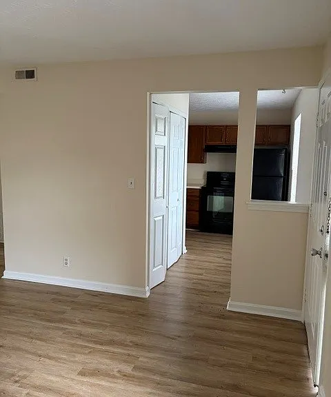 1055 N Buckman St #11 — Photo 8