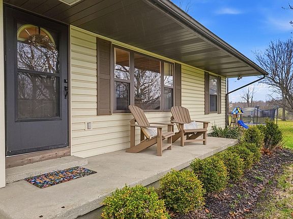 3rd image of 5607 Babbitt Rd