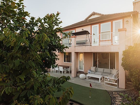 4th image of 10517 Corte Jardin Del Mar