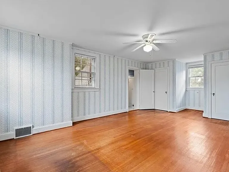 703 Woodland Dr — Photo 13