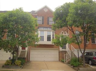 1778 Paisley Ct, Vienna, VA 22182