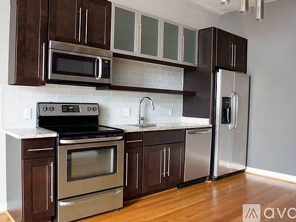 5th image of 105 E Grace St #2