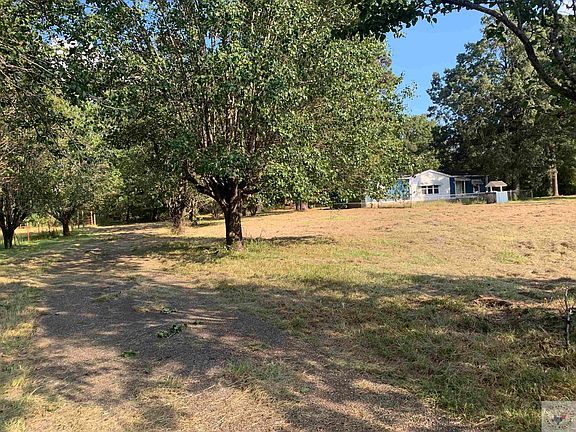 3rd image of 412 County Road 3673