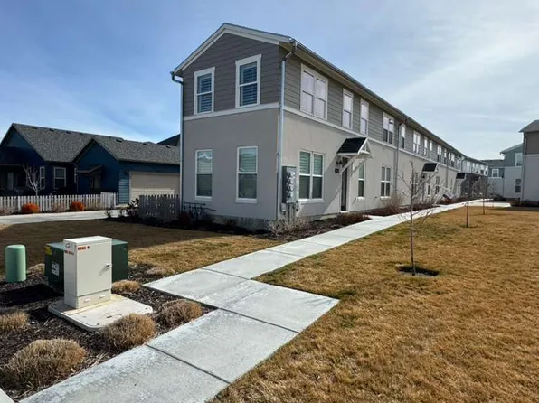 5543 W Pronghorn Dr, South Jordan, UT 84009