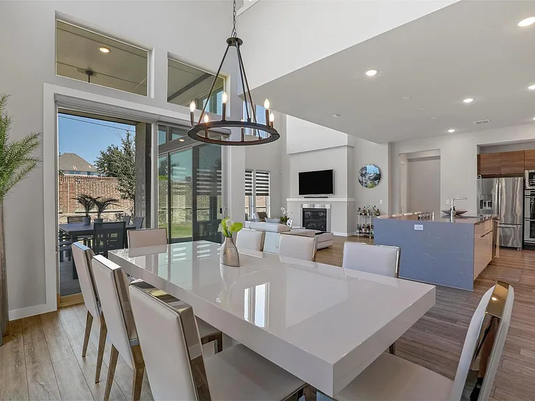5322 Statesman Ln — Photo 38