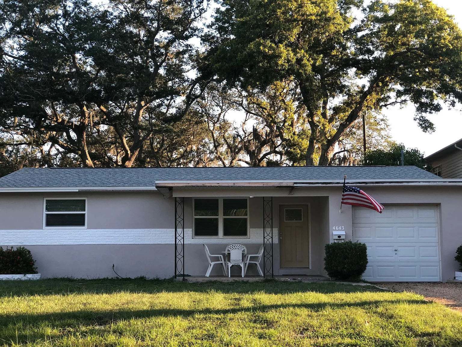 3 bed, 1052 sqft, $2,225 — Photo 2