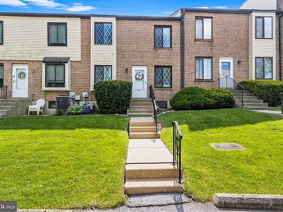 2nd image of 5200 Hilltop Dr #412