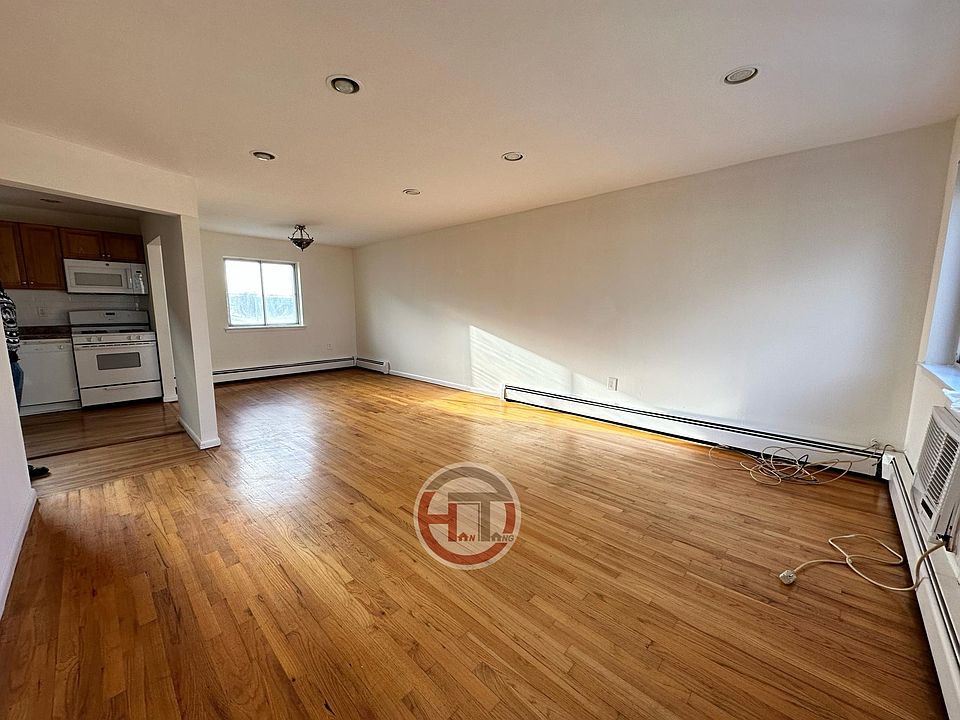 1st image of 1061 Brinsmade Ave #2
