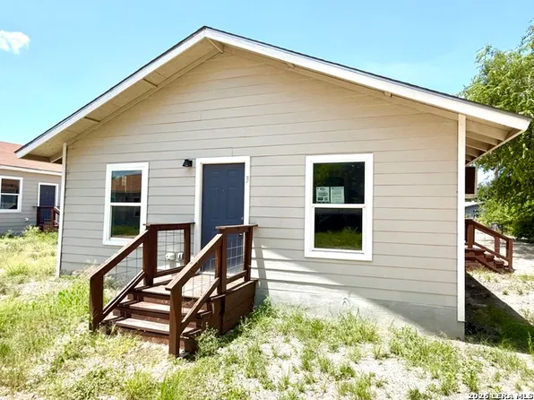 2630 Observation Dr APT 3, San Antonio, TX 78227