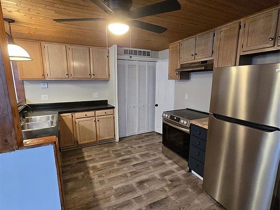 4th image of 2879 Iowa St