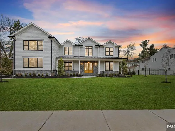 37 Sherman Ave, Closter, NJ 07624