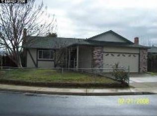 631 Walnut Dr, Oakley, CA 94561