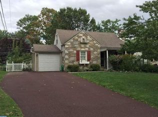 419 Newton Rd, Hatboro, PA 19040