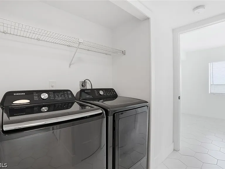 2885 Palm Beach Blvd #402 — Photo 15